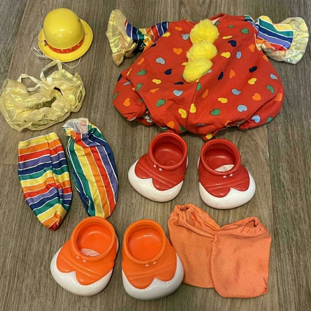 Vintage Cabbage Patch Kids complete 11 pc. clown costume outfit & accessories